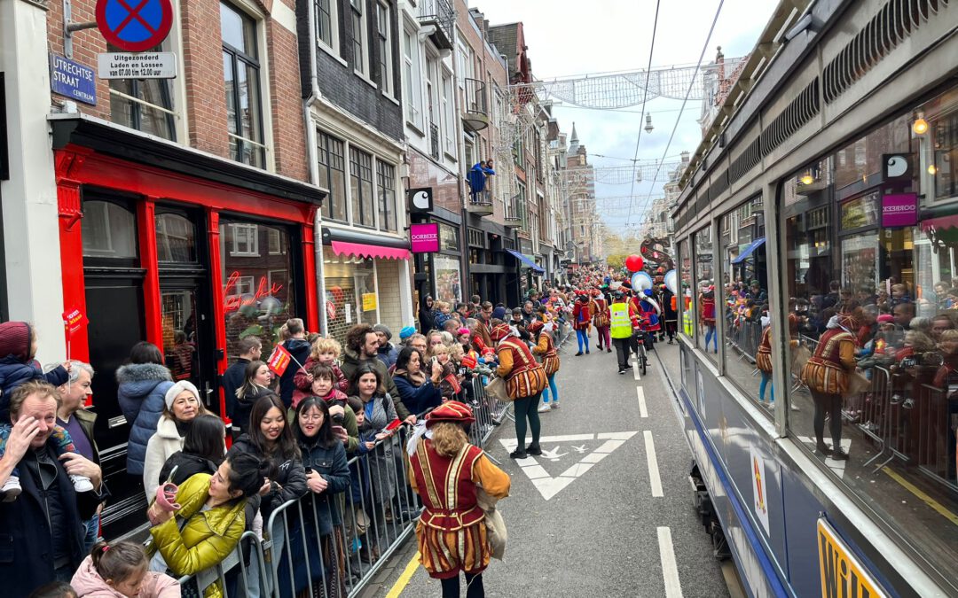 EMA haalt Sinterklaas binnen