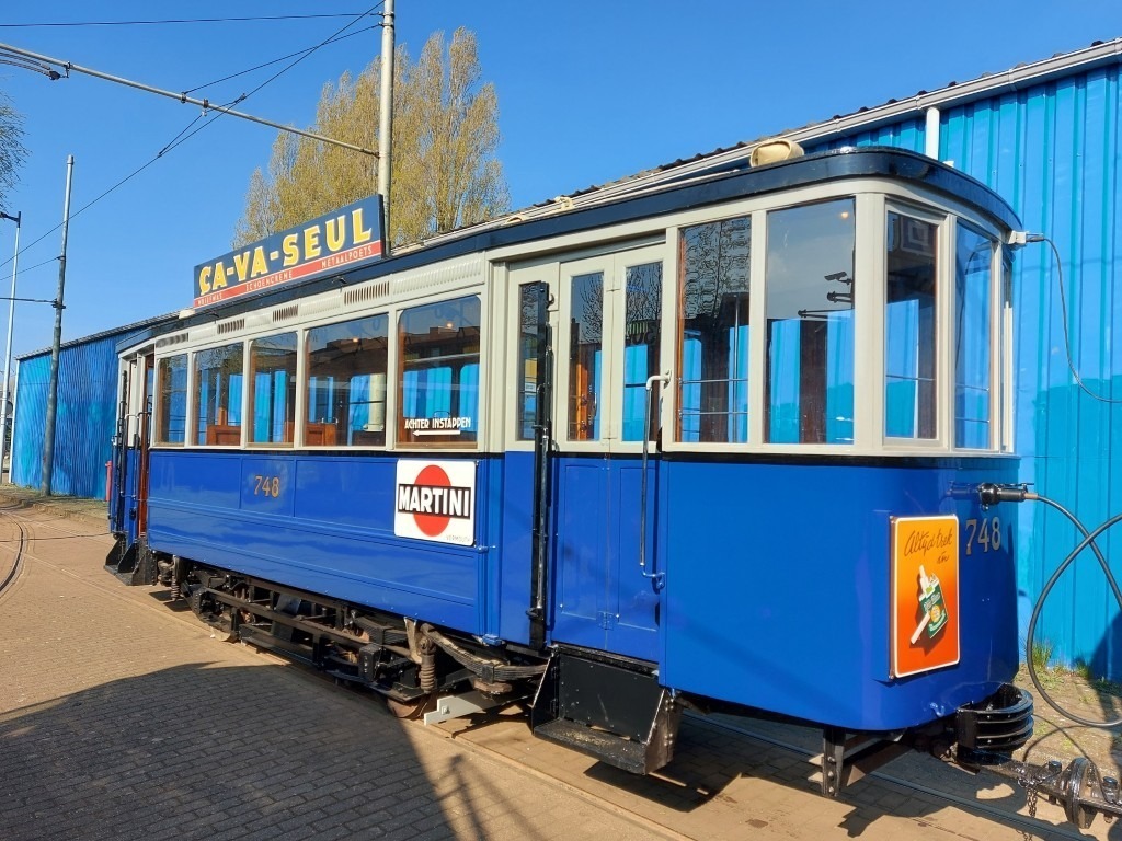 GVB 748 op de voormalige halte Karperweg