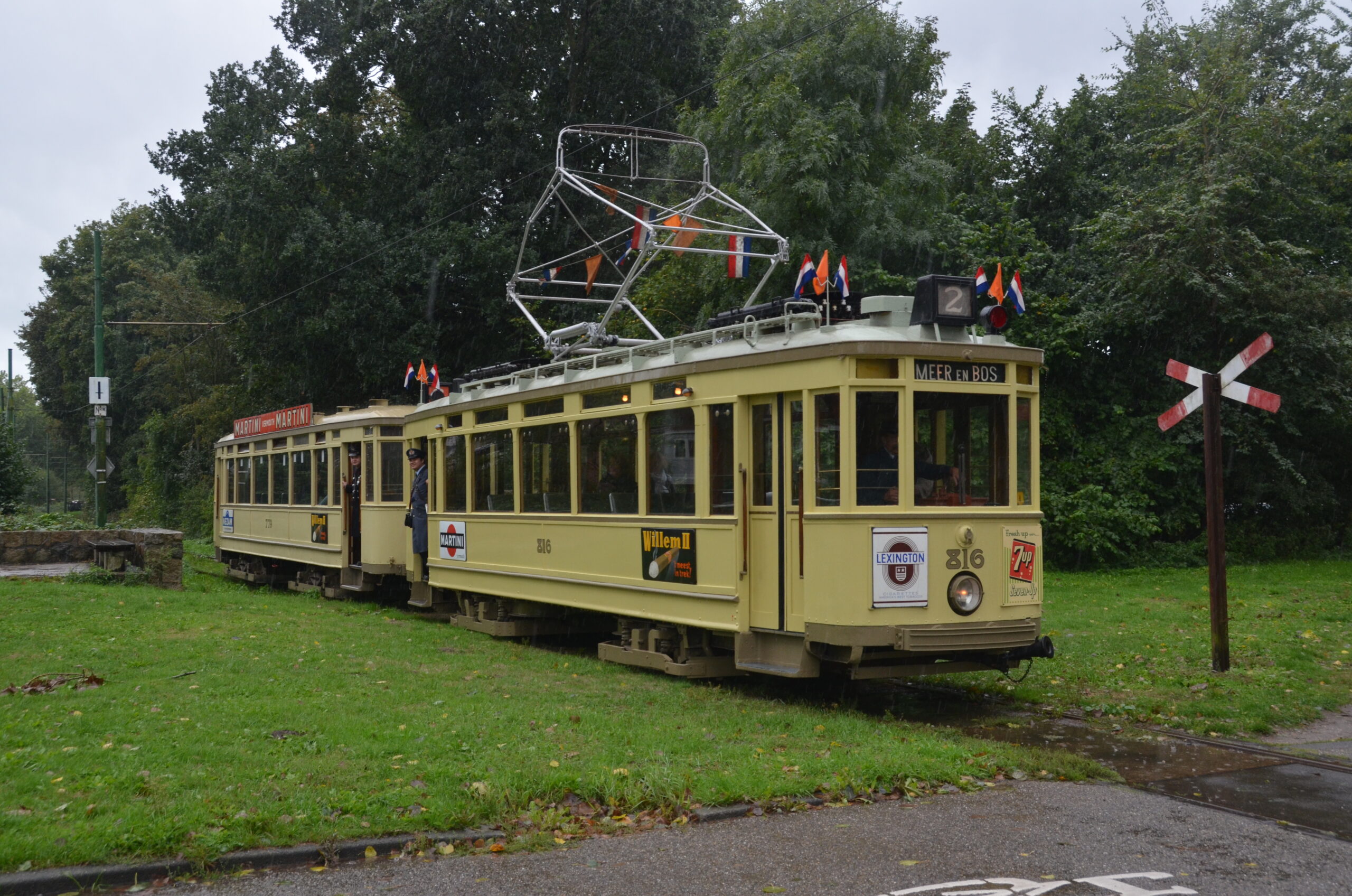 HTM 816 from The Hague