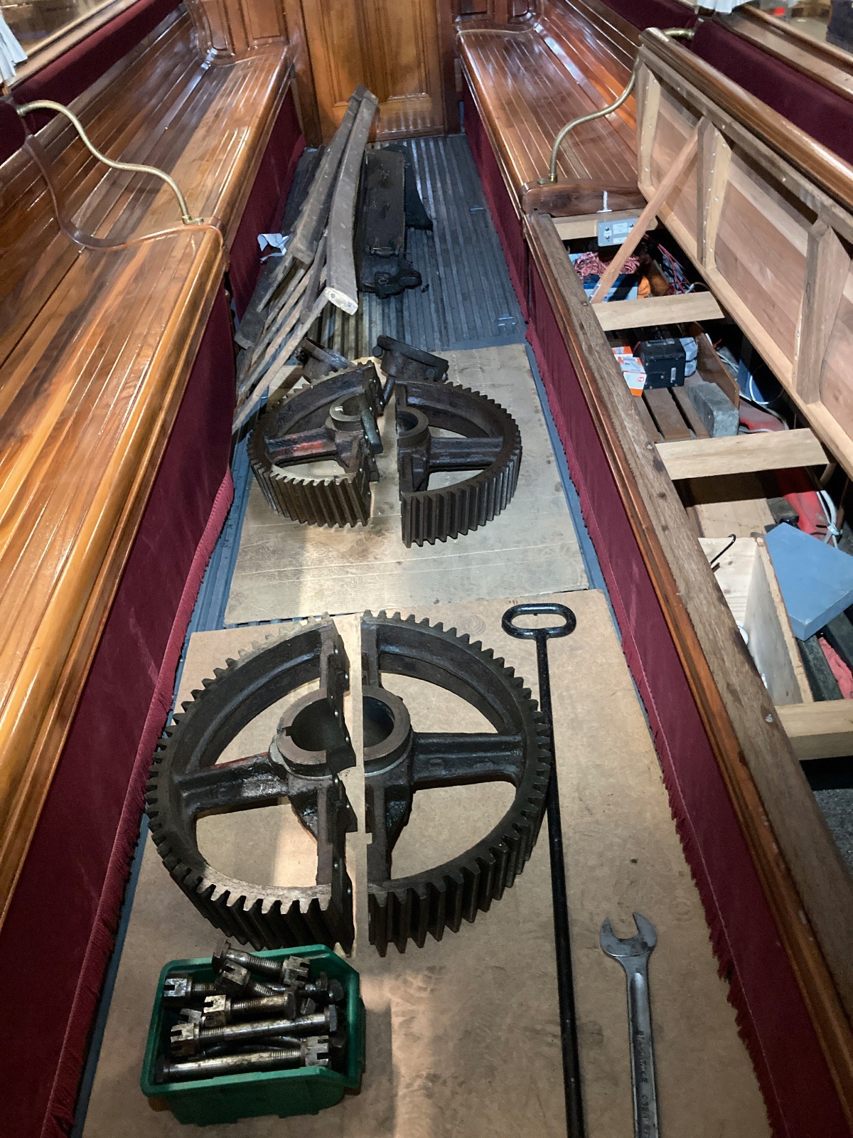 Gearwheels and parts of motor car 72