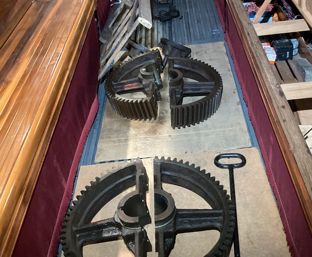 Gearwheels and parts of motor car 72